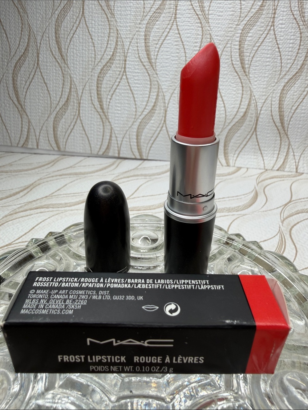 MAC Cosmetics Frost Lipstick β A32 Costa Chic